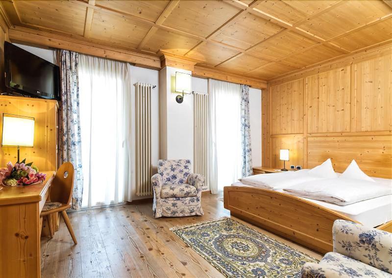 Leading Relax Hotel Maria Moena Exterior photo