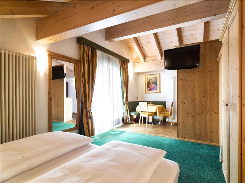 Leading Relax Hotel Maria Moena Exterior photo