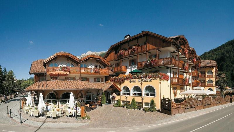 Leading Relax Hotel Maria Moena Exterior photo