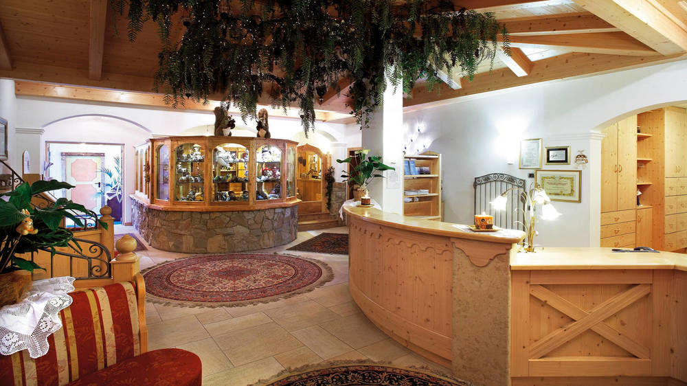 Leading Relax Hotel Maria Moena Exterior photo